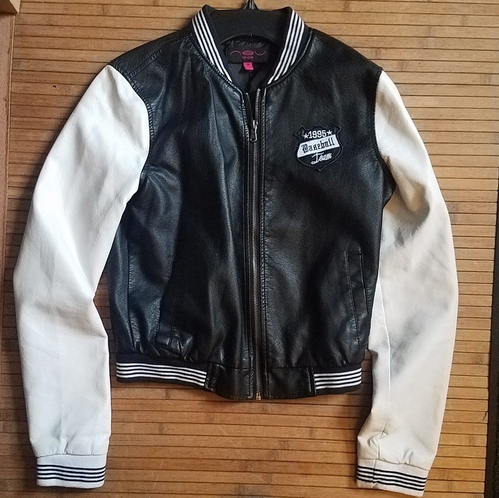 HOT FAUX LEATHER BOMBER